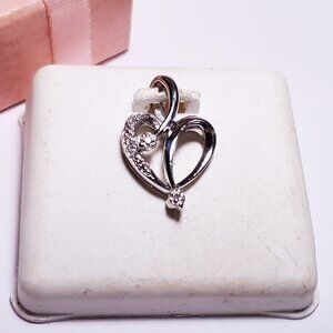 Estate .03ctw Natural Rd Diamond Freeform 10Kt White Gold Heart Pendant #23474